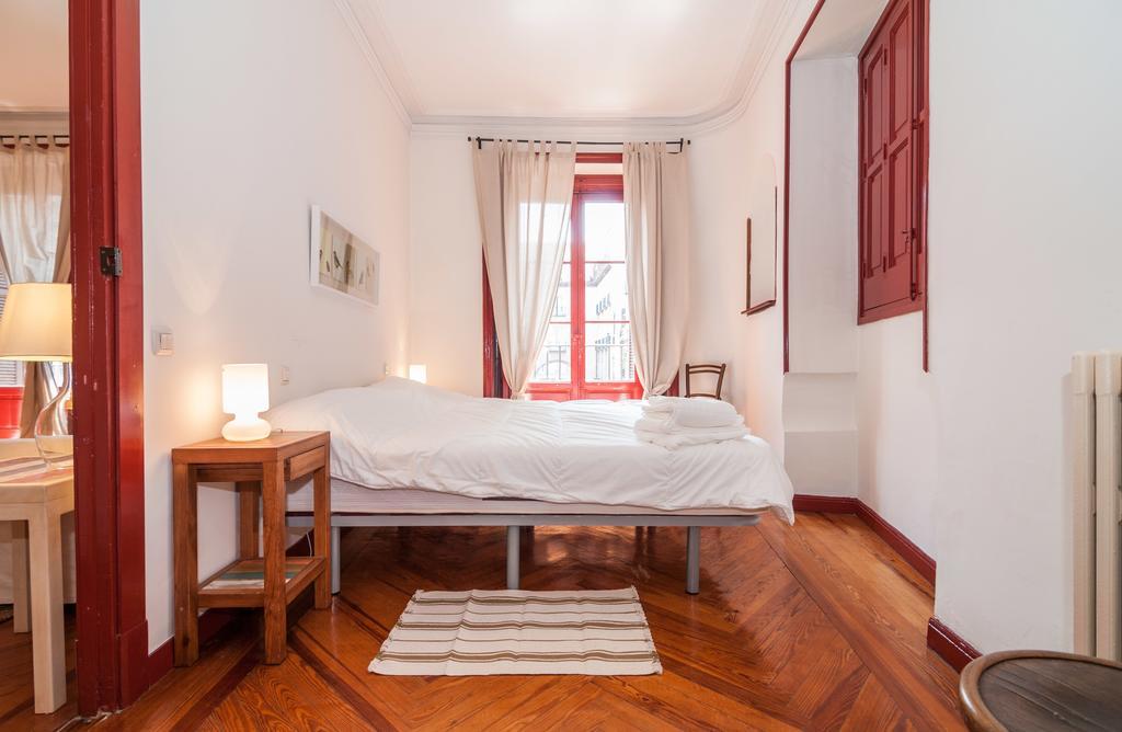 Apartamentos Madrid Centro B Eksteriør billede