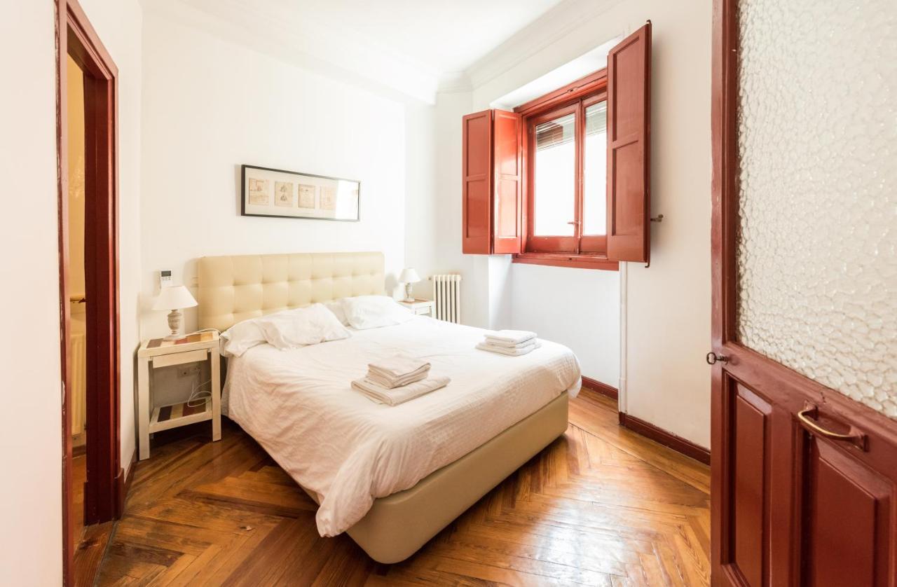 Apartamentos Madrid Centro B Eksteriør billede